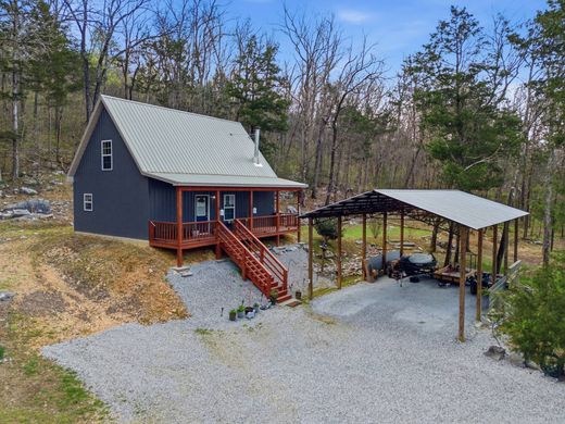 Detached House in Woodville, Jackson County