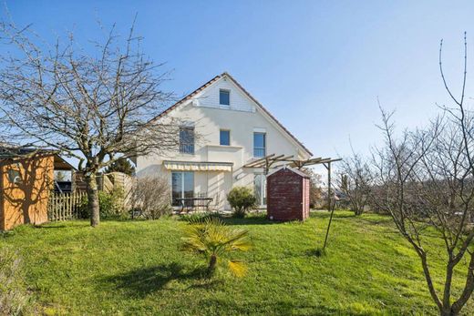 Detached House in Romanel, Morges District