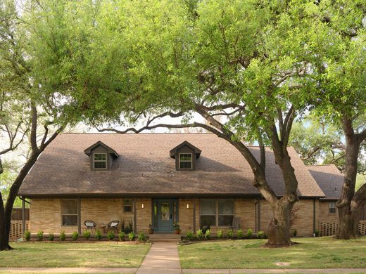 Detached House in Dallas, Dallas County