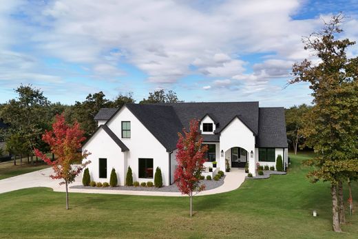 Luxury home in Arcadia, Oklahoma County