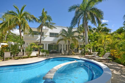 Duplex in Playa del Carmen, Solidaridad