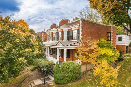 Vrijstaand huis in Westmount, City of Montréal