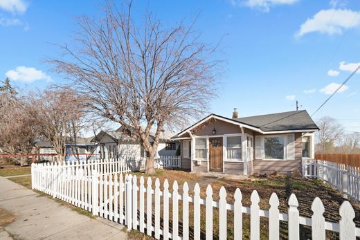 Luxury home in Nampa, Canyon County