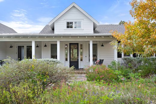 Country House in Dripping Springs, Hays County