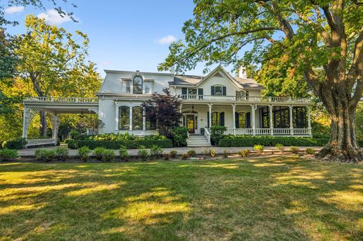 Detached House in Highland Park, Lake County