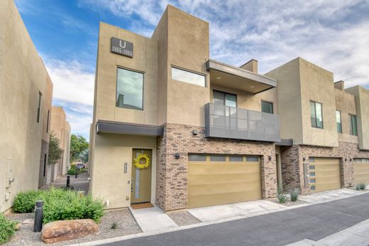 Luxury home in Tempe, Maricopa County