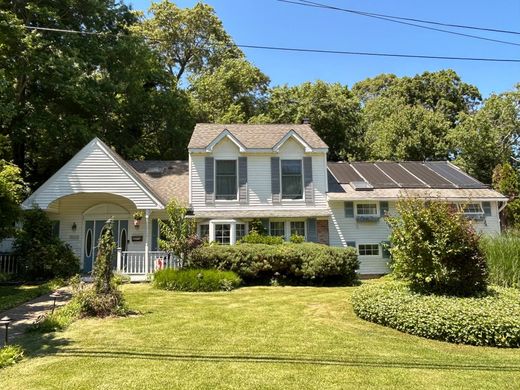 Casa en Melville, Suffolk County