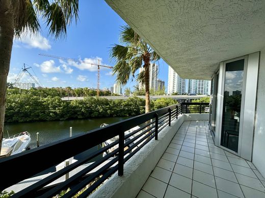 Apartment / Etagenwohnung in Aventura, Miami-Dade County