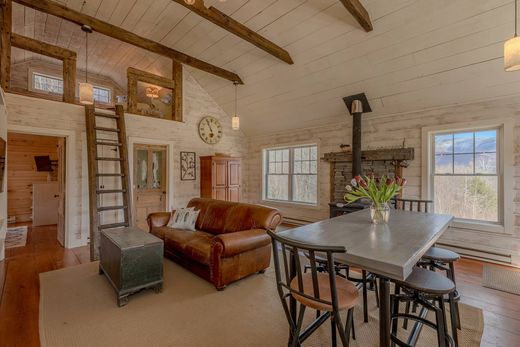 Luxury home in Sunderland, Bennington County