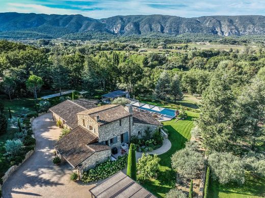 Oppède le Vieux, Vaucluseの一戸建て住宅