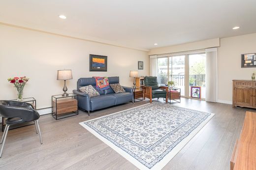 Piso / Apartamento en Saanich, Capital Regional District