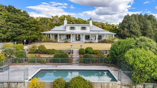 Country House in Auckland