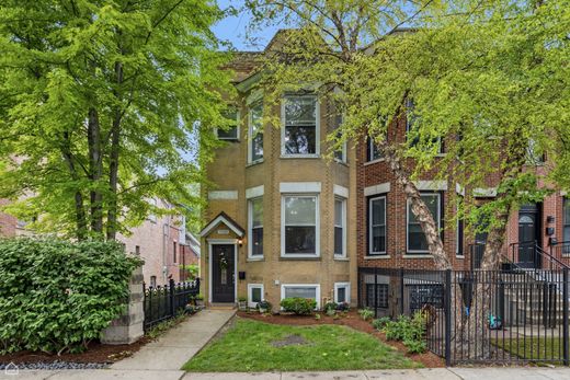 Detached House in Chicago, Cook County