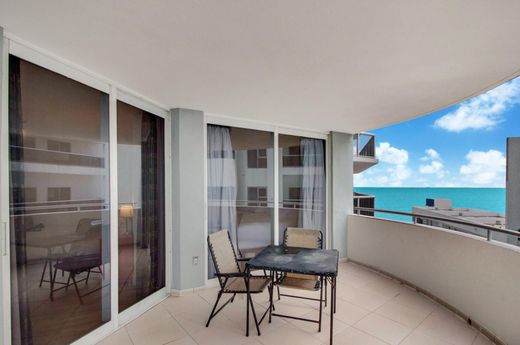 Residential complexes in Miami Beach, Miami-Dade