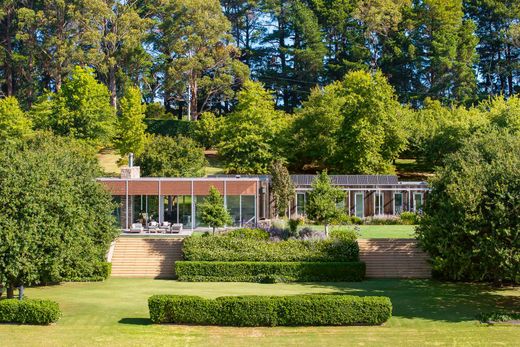 Luxury home in Red Hill South, Mornington Peninsula