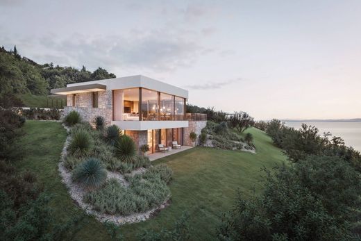 Βίλα σε Torri del Benaco, Provincia di Verona