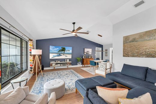 Detached House in Naples, Collier County