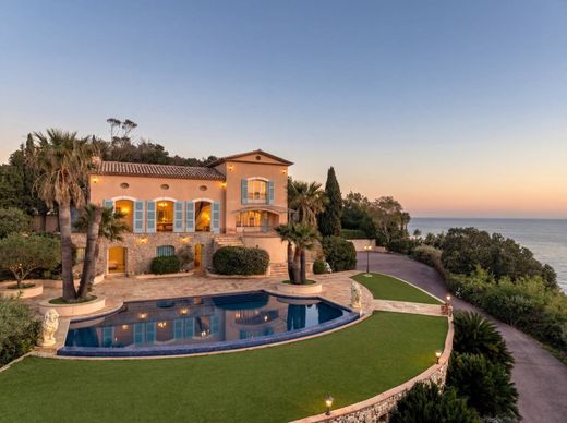 Detached House in Saint-Raphaël, Var