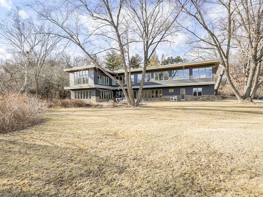 Detached House in North Oaks, Ramsey County