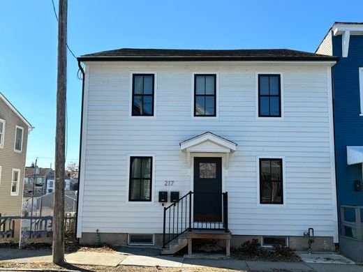 Apartment in Hudson, Columbia County