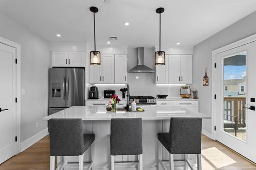 Apartment for sale in Somerville