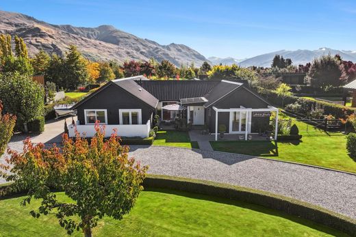 Detached House in Wanaka, Queenstown-Lakes District
