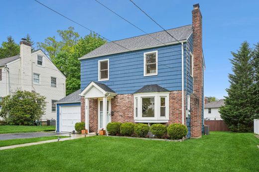 Detached House in Verona, Essex County
