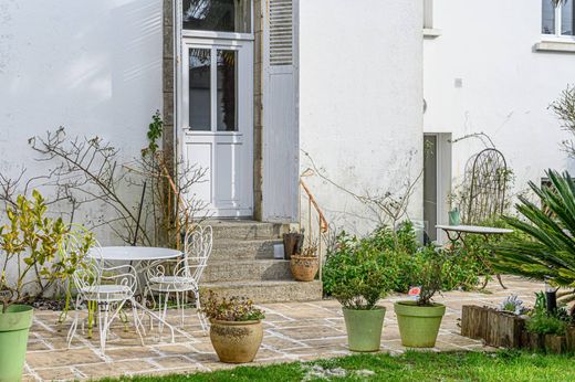 Detached House in Vannes, Morbihan