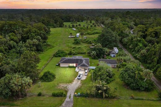 Detached House in Naples Park, Collier County