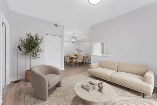 Daire Pembroke Pines, Broward County