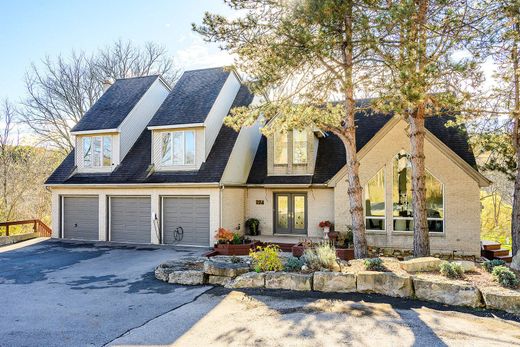 Detached House in Hamilton, Ontario