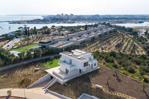 Detached House in Lagoa, Distrito de Faro