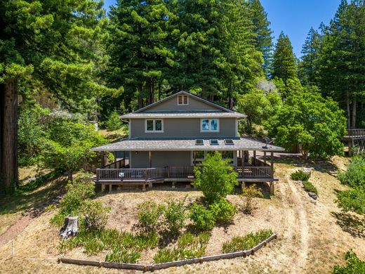 Einfamilienhaus in Comptche, Mendocino County