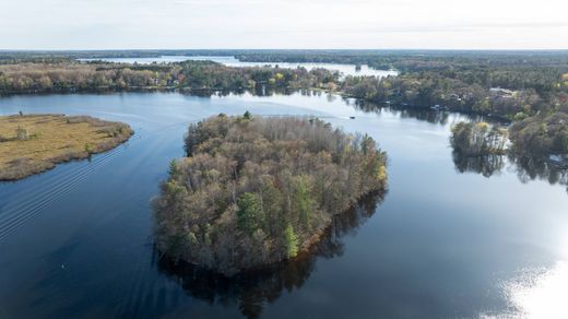 Island in Tomahawk, Lincoln County