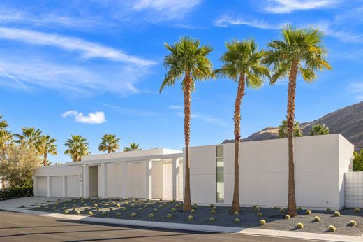 Detached House in Palm Springs, Riverside County