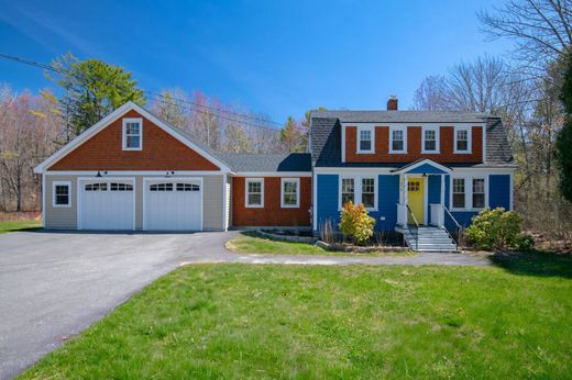 Detached House in Falmouth, Cumberland County