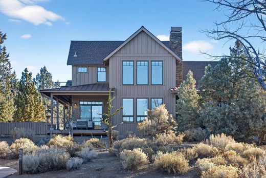 Luxury home in Powell Butte, Crook County