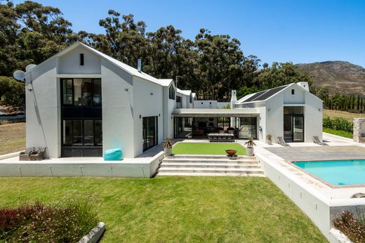 Detached House in Cape Town, City of Cape Town