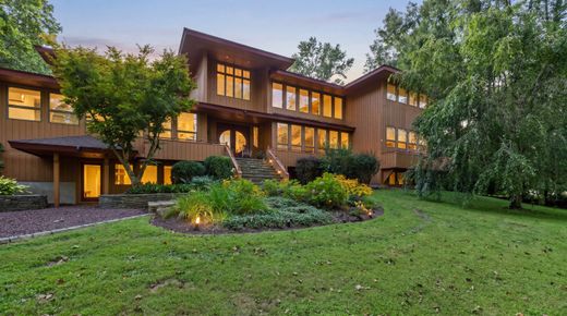Detached House in Ridgefield, Fairfield County