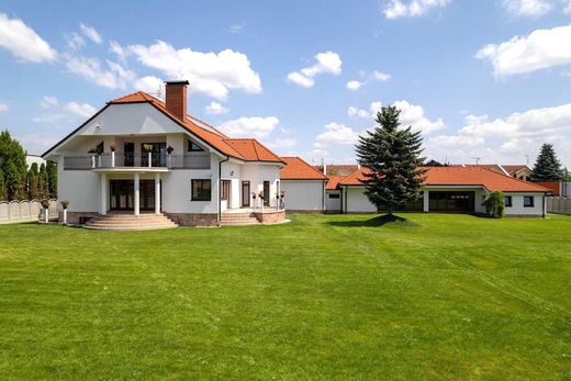 Villa in Šamorín, Okres Dunajská Streda