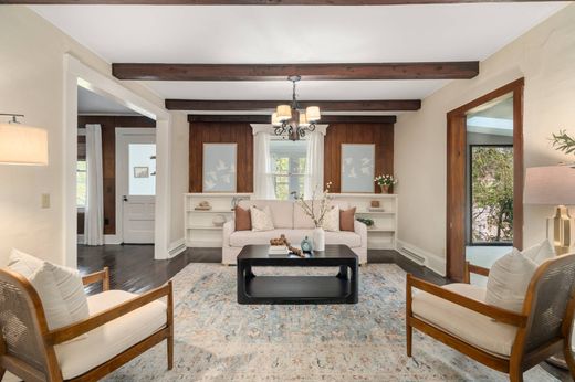 Detached House in Southborough, Worcester County
