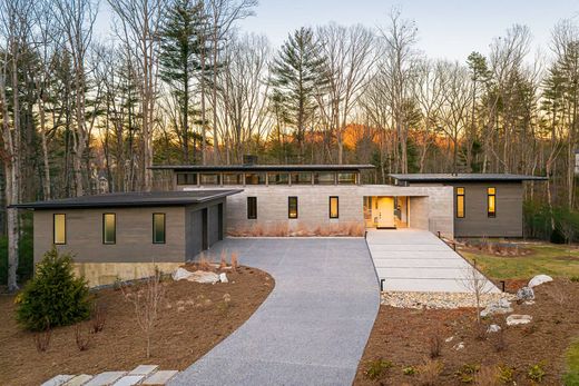 Detached House in Asheville, Buncombe County