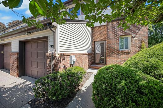 Townhouse in Westwood, Bergen County