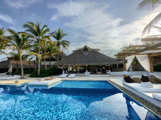 Частный Дом, Puerto Escondido, San Pedro Mixtepec -Dto. 22 -