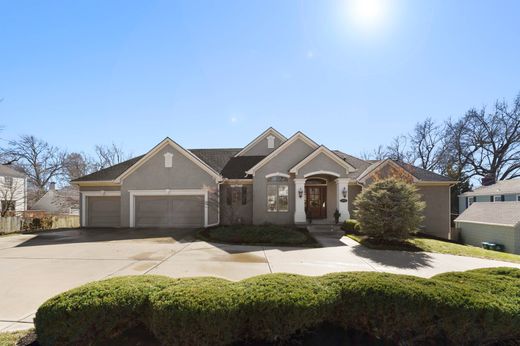 Luxury home in Fairway, Johnson County