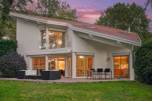 Casa en Échenevex, Ain