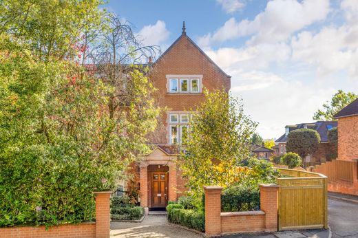 Twee-onder-een-kapwoning in Londen, Greater London