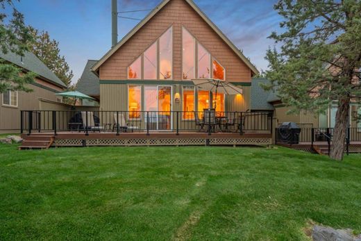 Luxury home in Redmond, Deschutes County