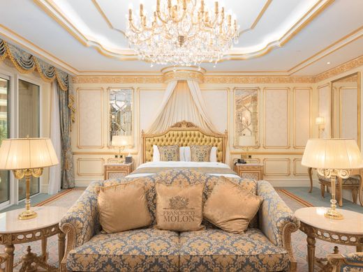 Luxury home in Dubai