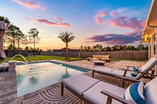 Vrijstaand huis in Navarre, Santa Rosa County